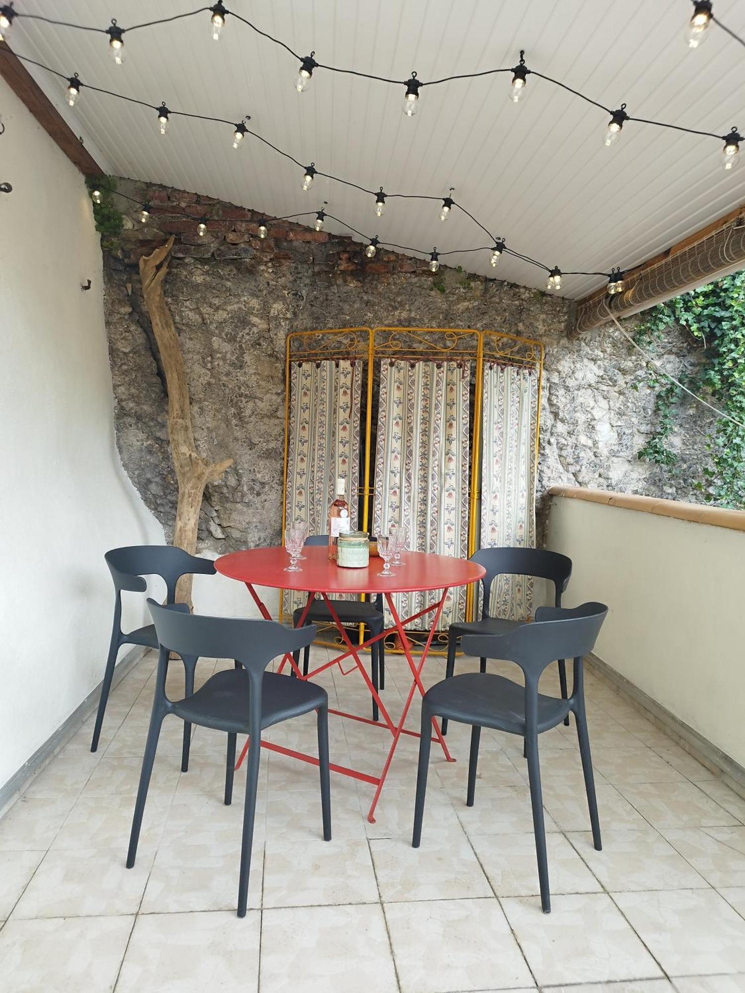 Par Saint Georges ! Appartement Cahors